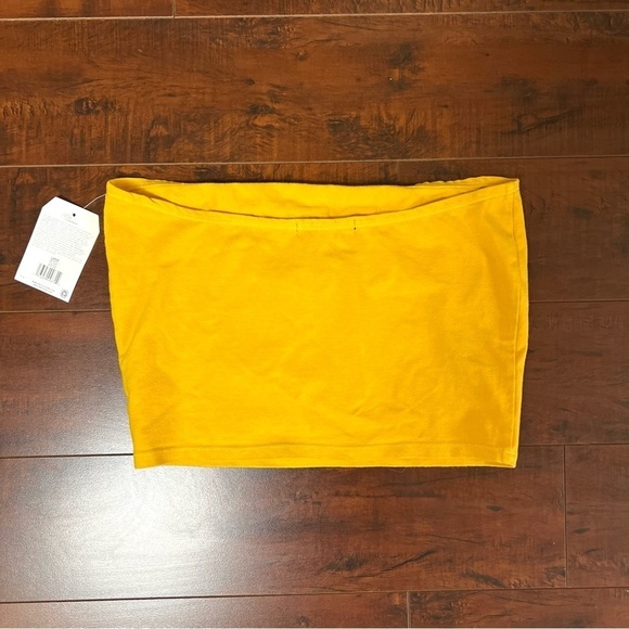 OBEY Worldwide Sad Daisy Bandeau Mustard Strapless Crop Top Size Large NWT - Picture 3 of 7